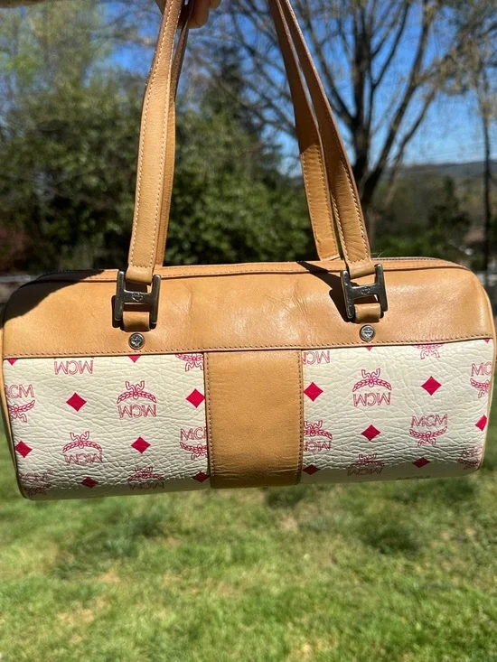 MCM Pink & White Logo-Print Shoulder Bag with Pink Accents with COA - Picture 3 of 17